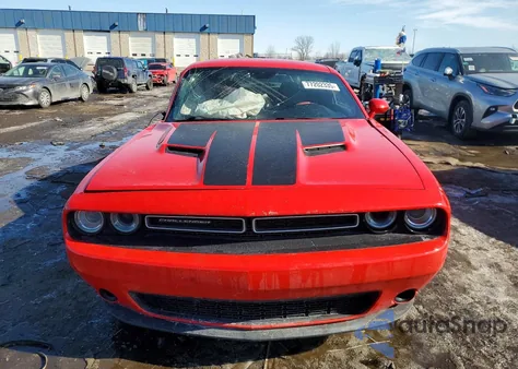 2016 Dodge Challenger Sxt z USA, uszkodzony, nr VIN 2C3CDZAG8GH285154